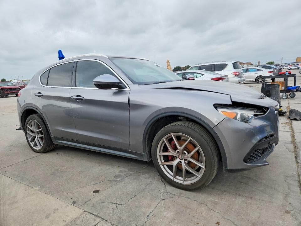 2018 ALFA ROMEO STELVIO TI TI 5