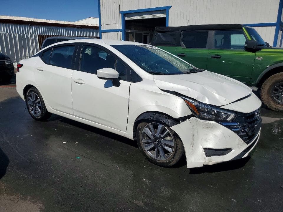 2025 NISSAN VERSA SV 4