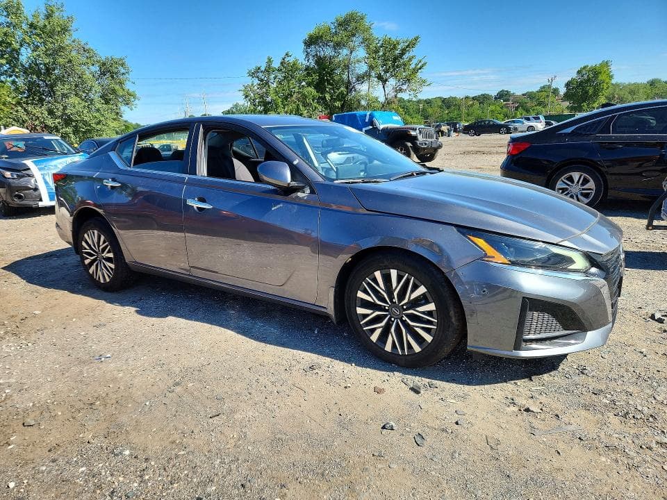 2024 NISSAN ALTIMA SV 4
