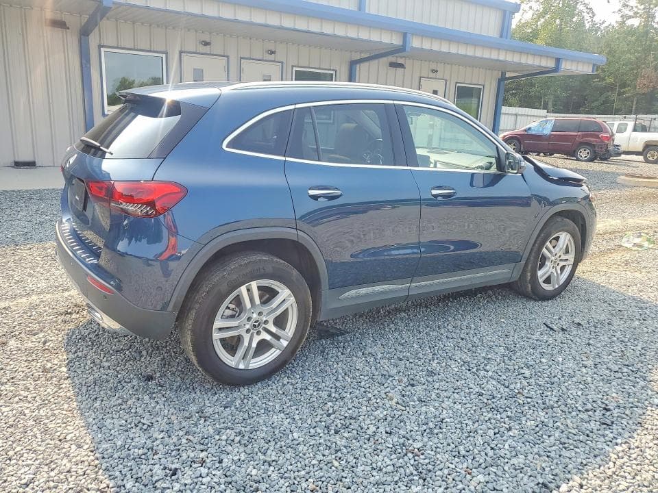 2022 MERCEDES-BENZ GLA 250 3