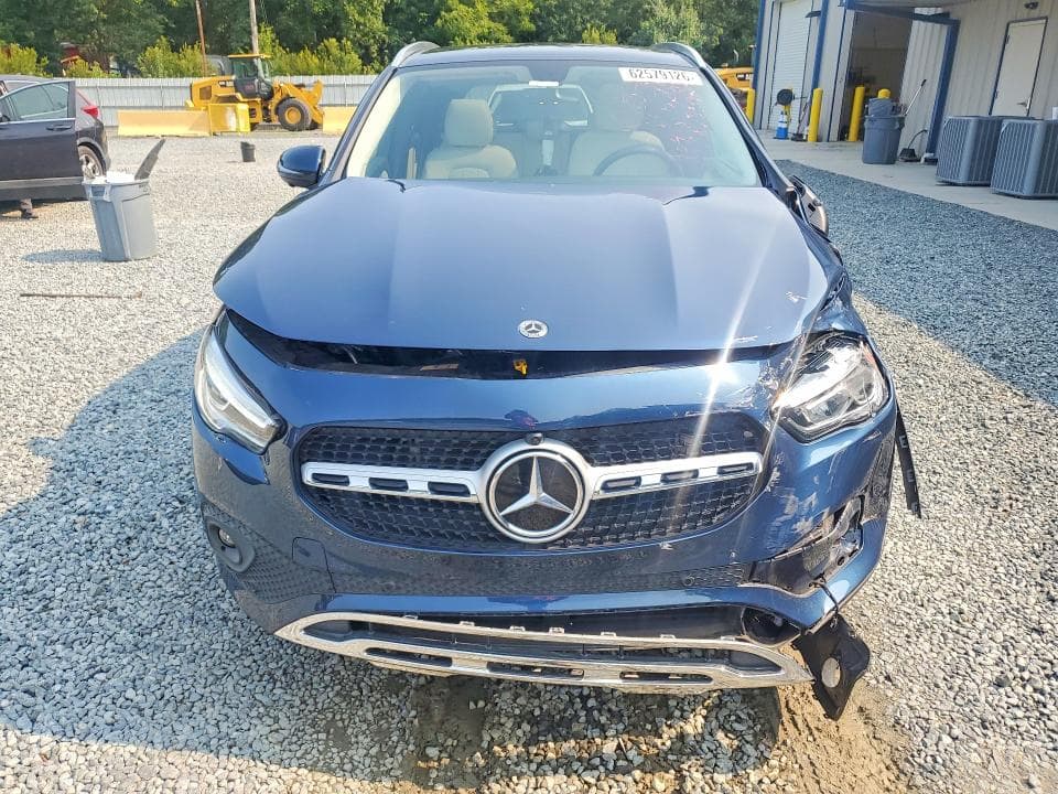 2022 MERCEDES-BENZ GLA 250 5