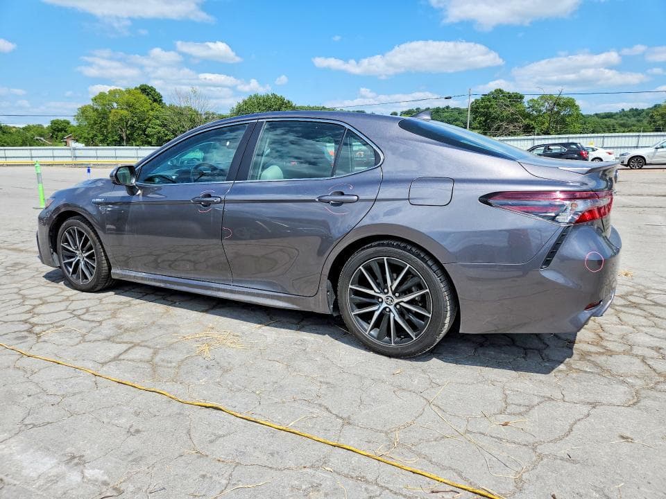 2021 TOYOTA CAMRY SE 2