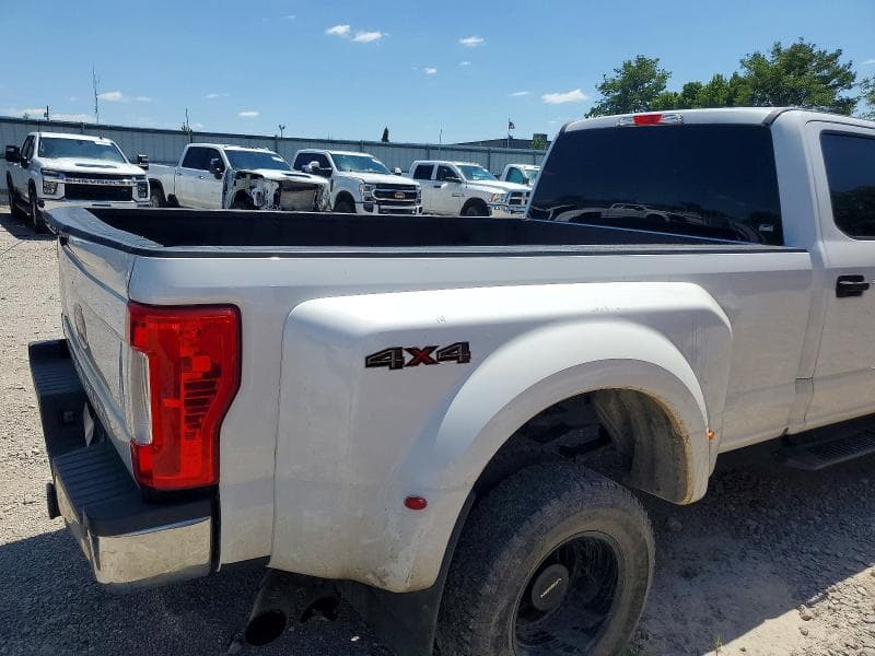 2019 FORD F350 SUPER DUTY 10