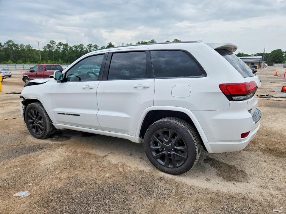 2017 JEEP GRAND CHEROKEE LAREDO 2