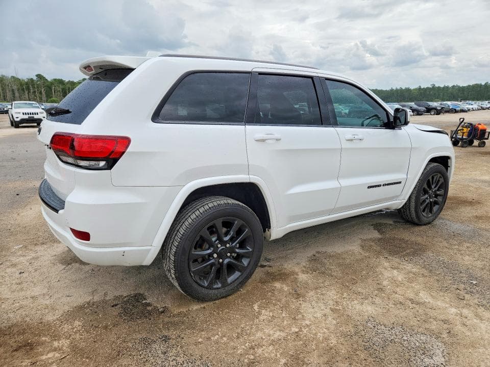 2017 JEEP GRAND CHEROKEE LAREDO 3