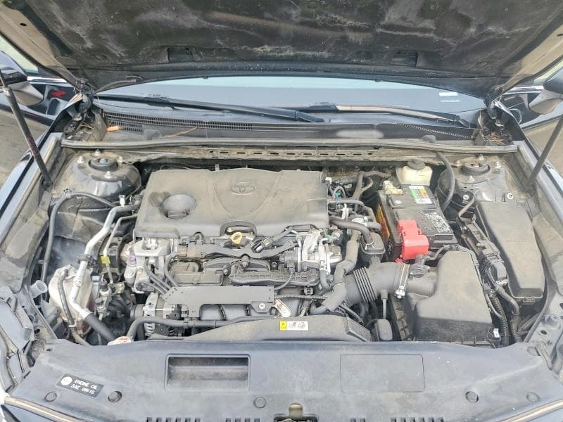 2018 TOYOTA CAMRY SE 11