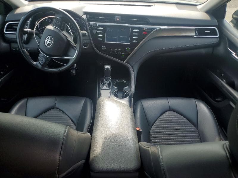 2018 TOYOTA CAMRY SE 8