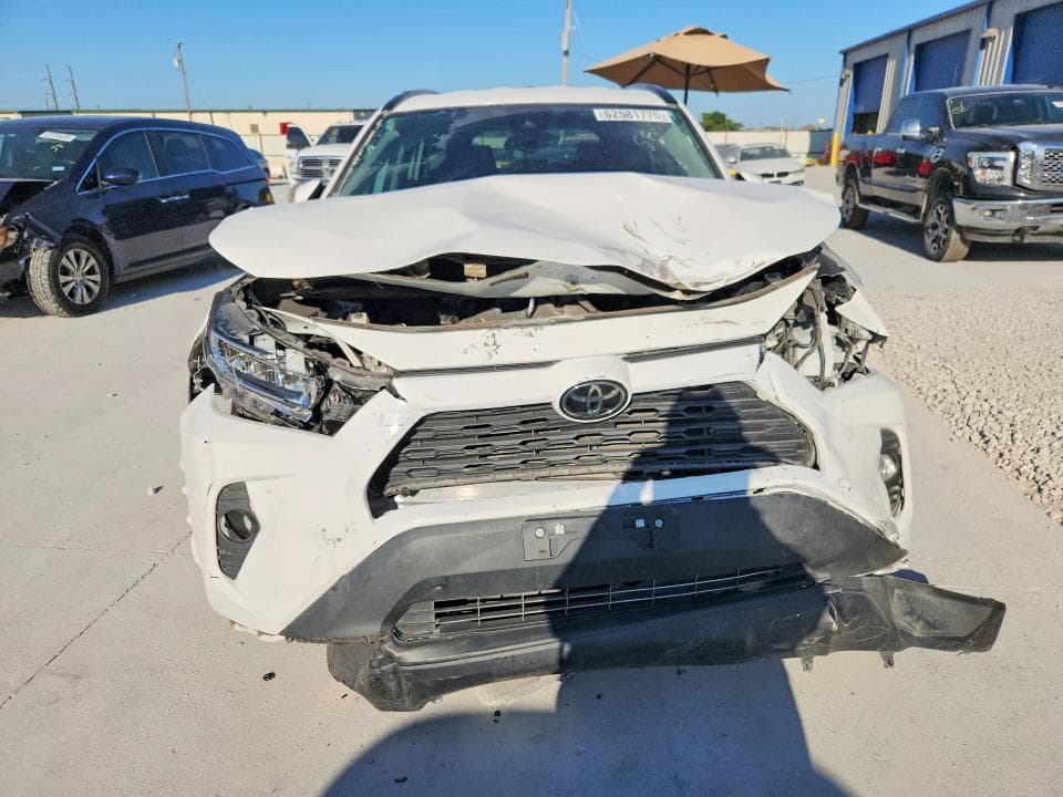 2021 TOYOTA RAV4 XLE 5