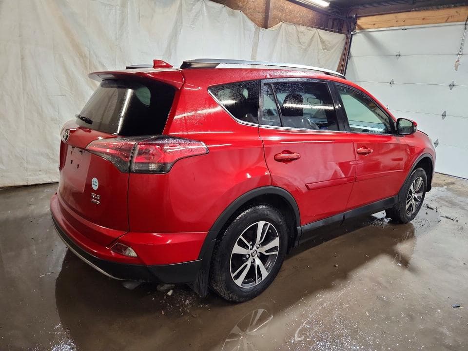 2017 TOYOTA RAV4 XLE 3