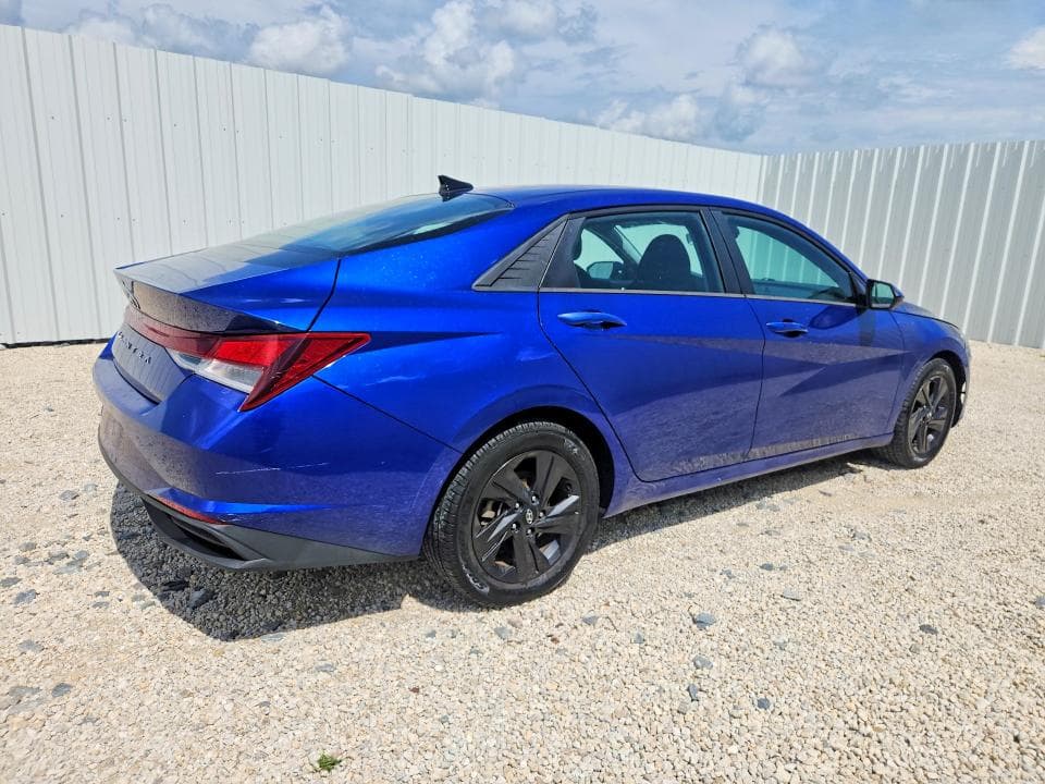 2021 HYUNDAI ELANTRA SEL 3