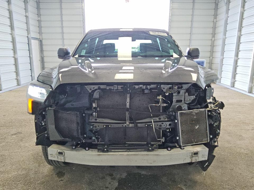 2025 TOYOTA TUNDRA SR 5