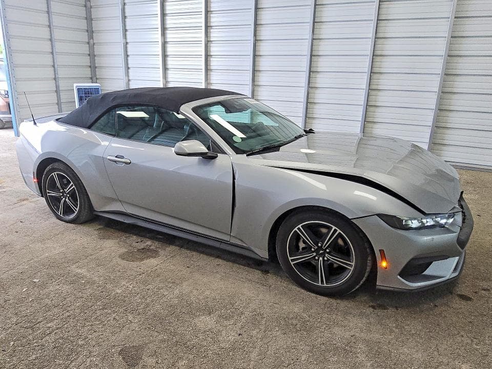 2025 FORD MUSTANG 4