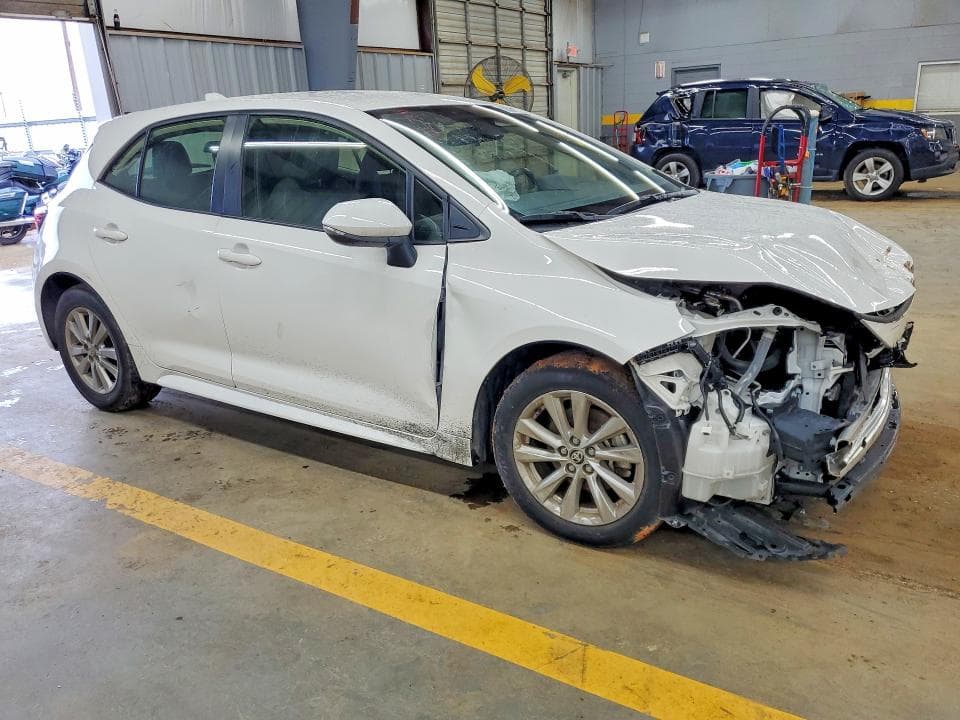 2024 TOYOTA COROLLA HATCHBACK SE 4