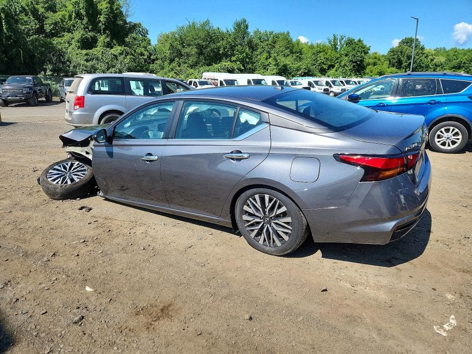 2025 NISSAN ALTIMA SV 2