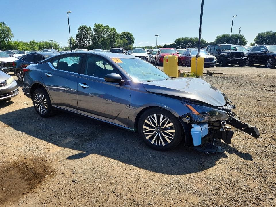 2025 NISSAN ALTIMA SV 4