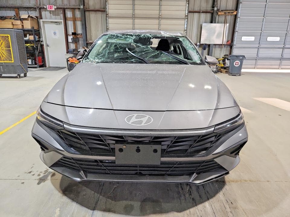 2024 HYUNDAI ELANTRA SEL 5