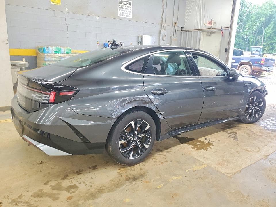 2025 HYUNDAI SONATA SEL 3