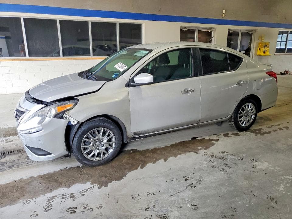 2019 NISSAN VERSA SV - 1