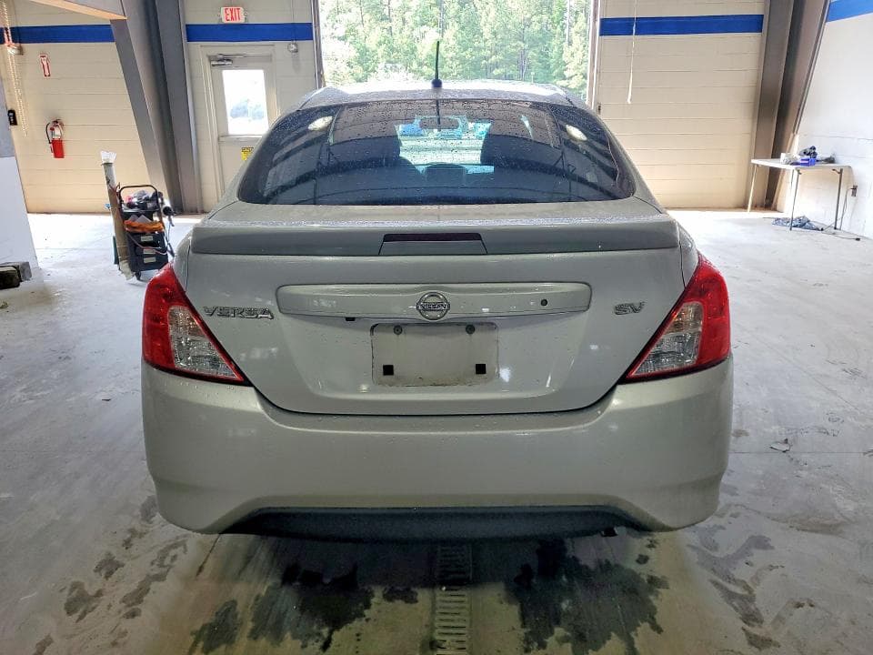 2019 NISSAN VERSA SV 6