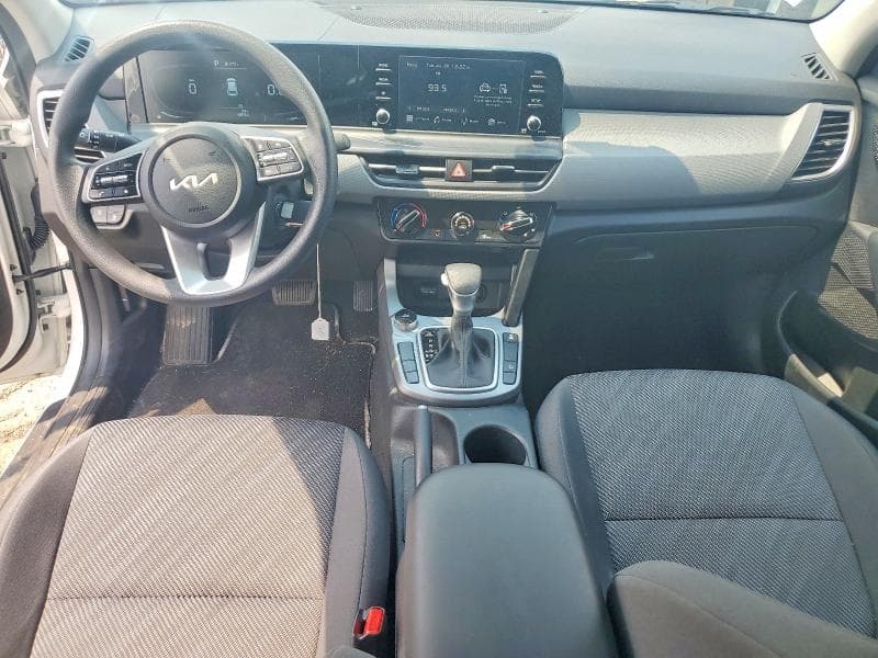 2024 KIA SELTOS LX 8