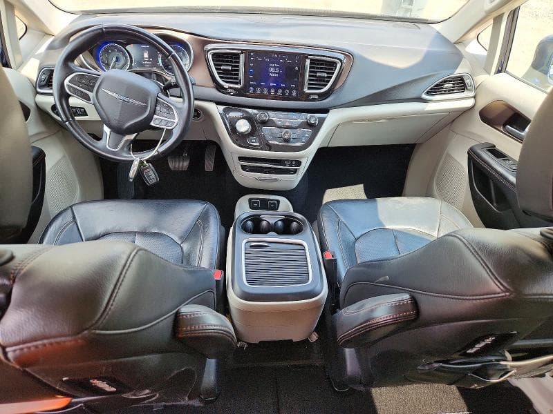 2017 CHRYSLER PACIFICA TOURING L PLUS 8