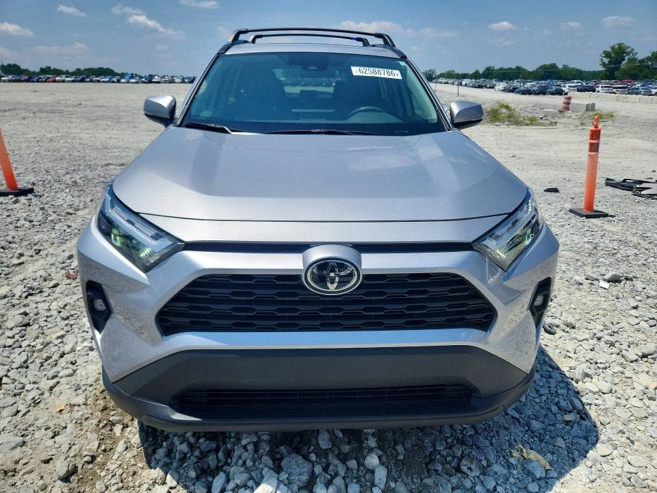 2025 TOYOTA RAV4 XLE PREMIUM 5