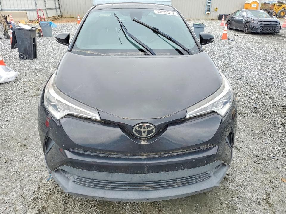 2019 TOYOTA C-HR XLE 5