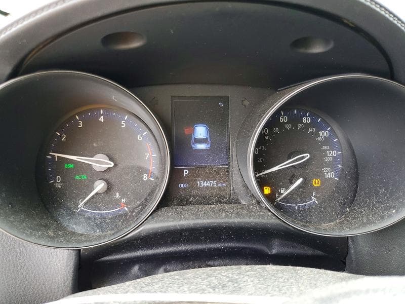 2019 TOYOTA C-HR XLE 9