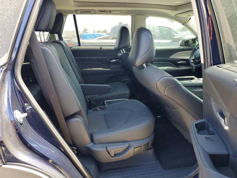 2025 TOYOTA GRAND HIGHLANDER PLATINUM 11