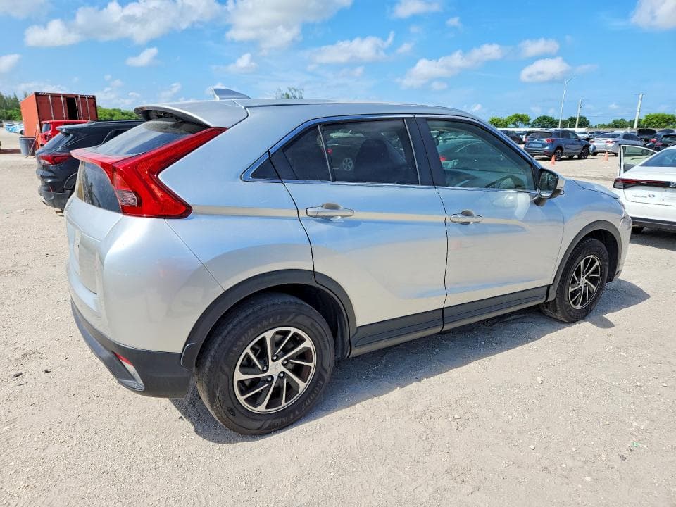 2020 MITSUBISHI ECLIPSE CROSS ES 3