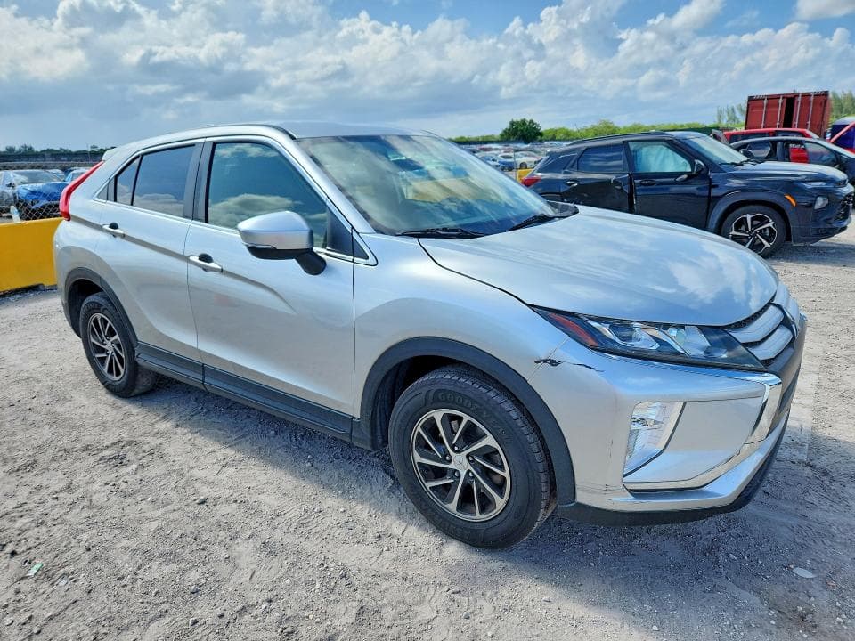 2020 MITSUBISHI ECLIPSE CROSS ES 4