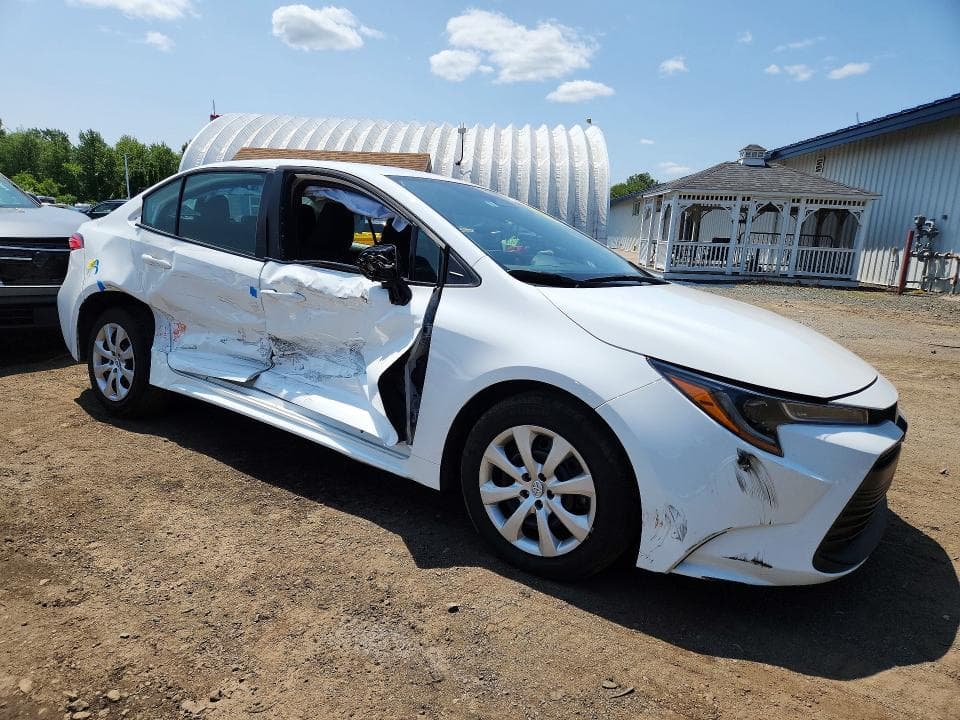 2025 TOYOTA COROLLA LE 4