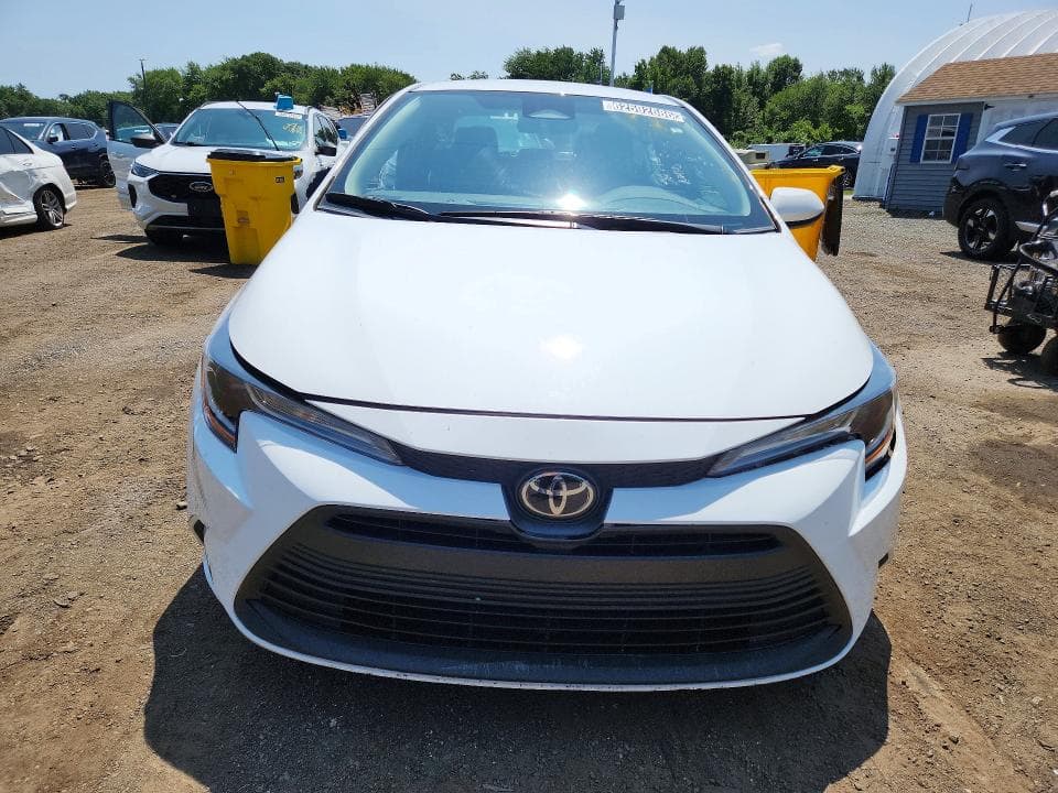 2025 TOYOTA COROLLA LE 5