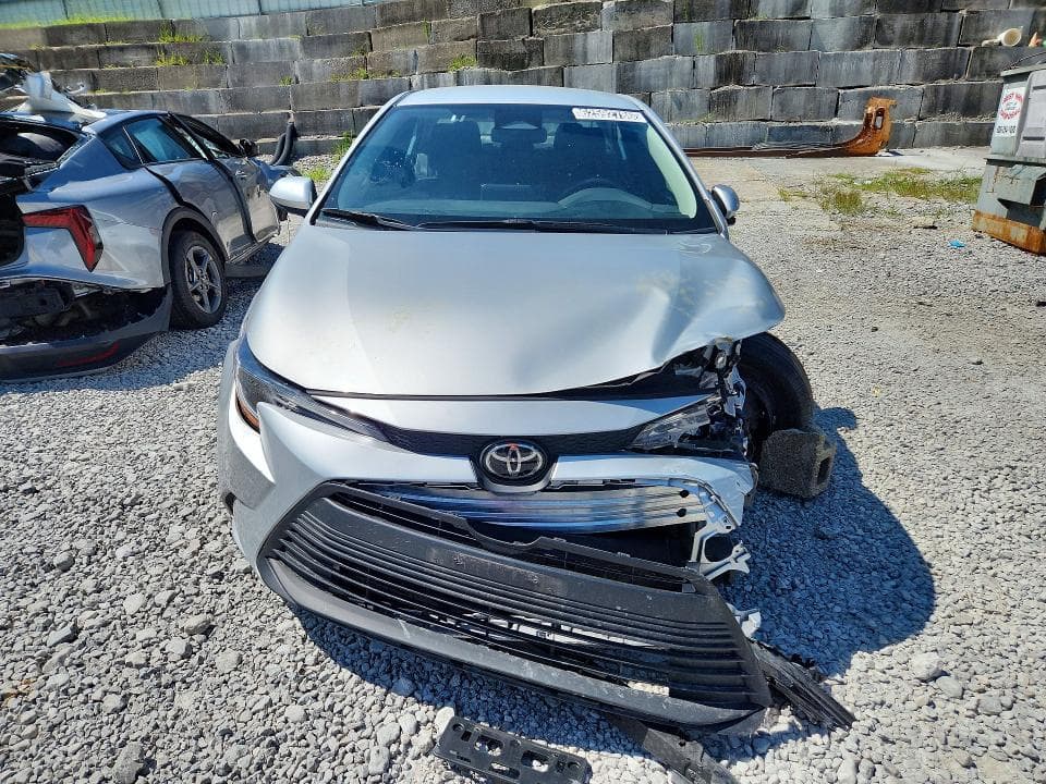 2025 TOYOTA COROLLA LE 5