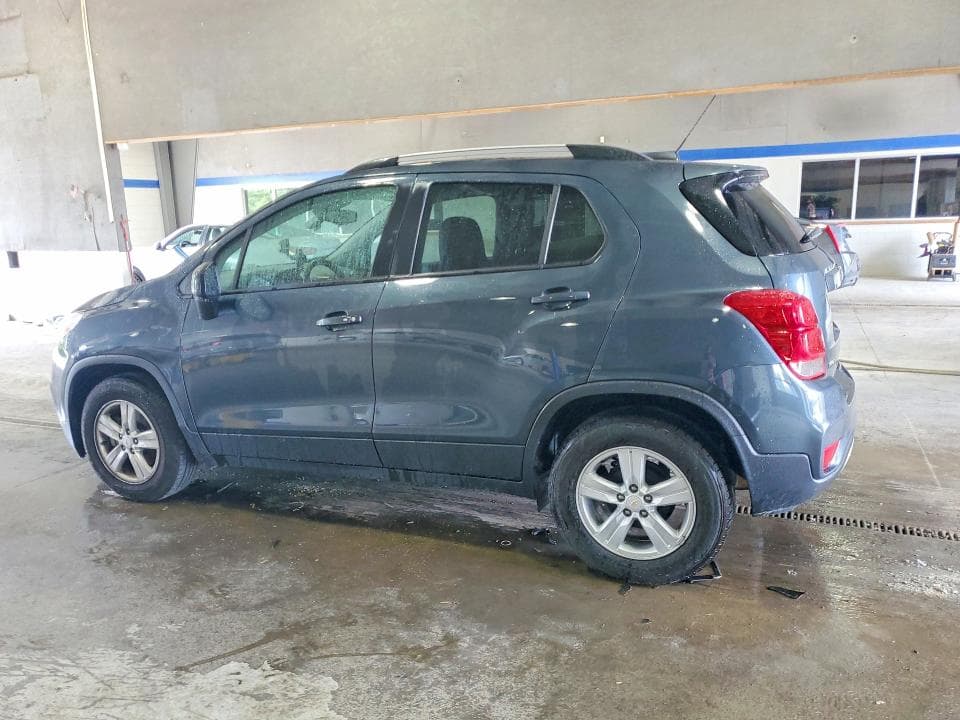 2021 CHEVROLET TRAX 1LT 2