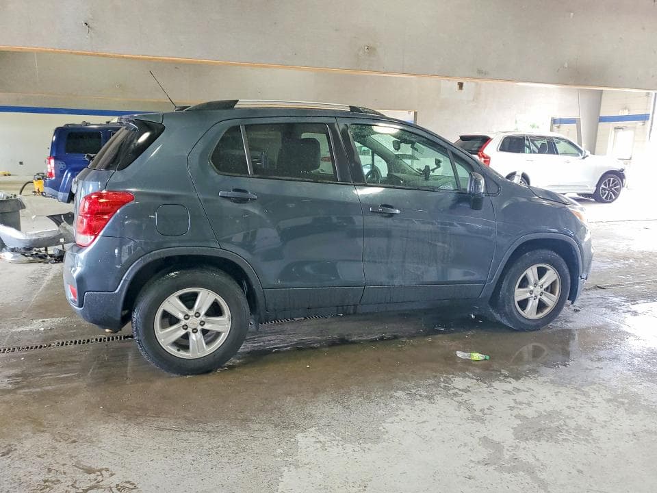 2021 CHEVROLET TRAX 1LT 3