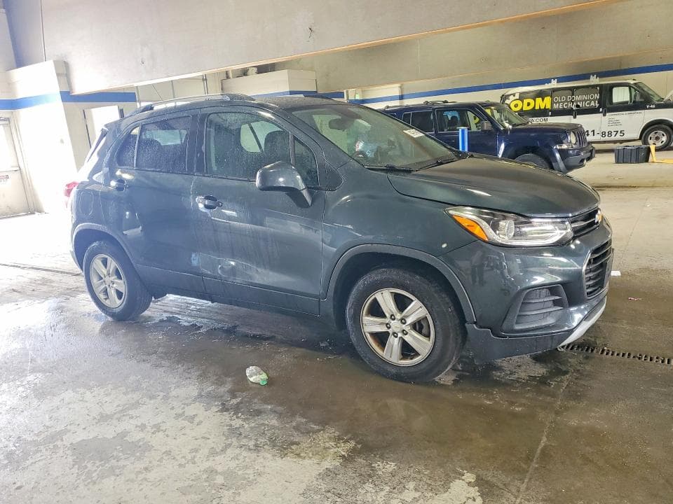 2021 CHEVROLET TRAX 1LT 4