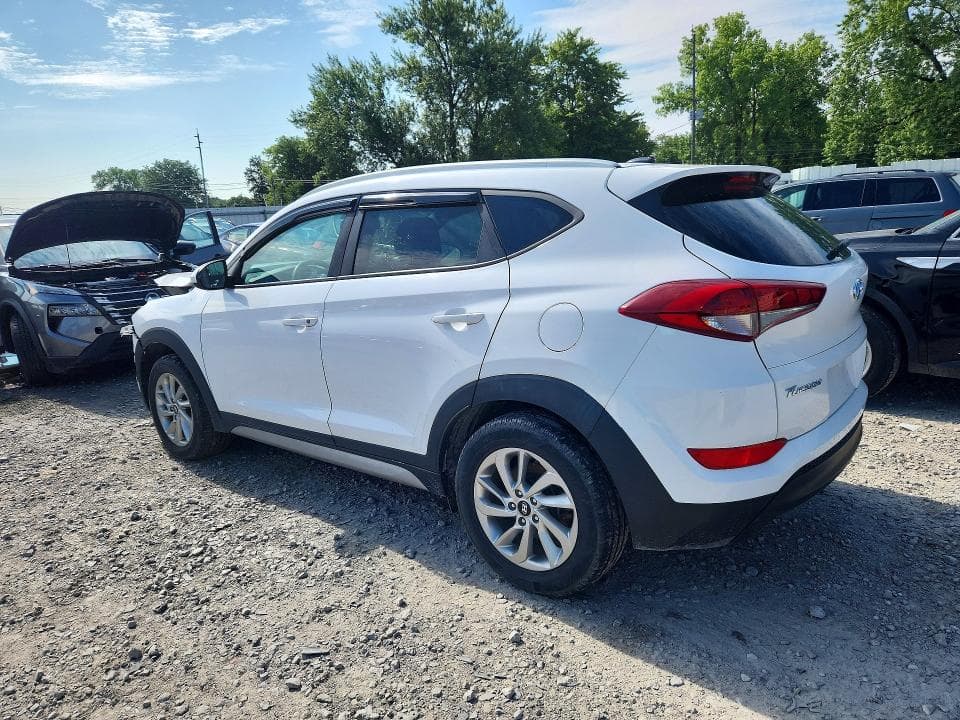 2017 HYUNDAI TUCSON SE 2
