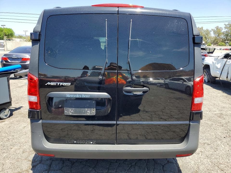 2023 MERCEDES-BENZ METRIS 6