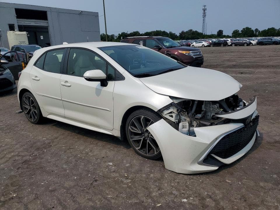 2019 TOYOTA COROLLA HATCHBACK XSE 4