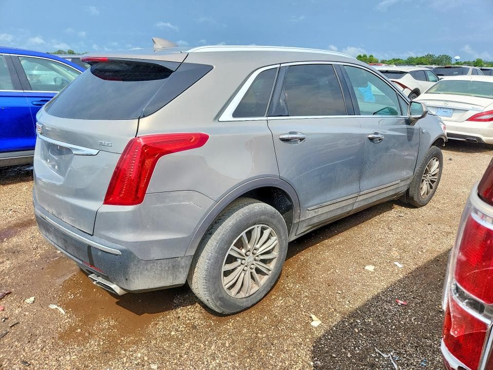 2017 CADILLAC XT5 LUXURY 3