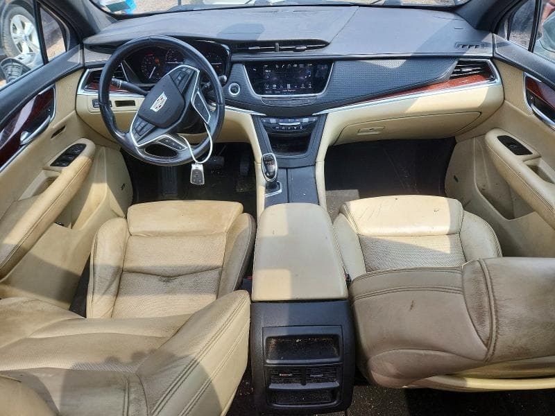 2017 CADILLAC XT5 LUXURY 8