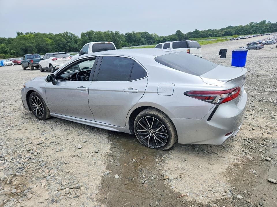 2022 TOYOTA CAMRY SE 2