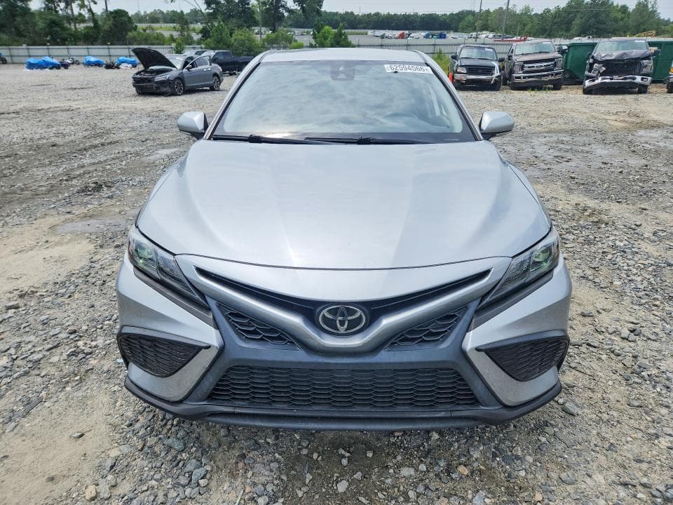 2022 TOYOTA CAMRY SE 5