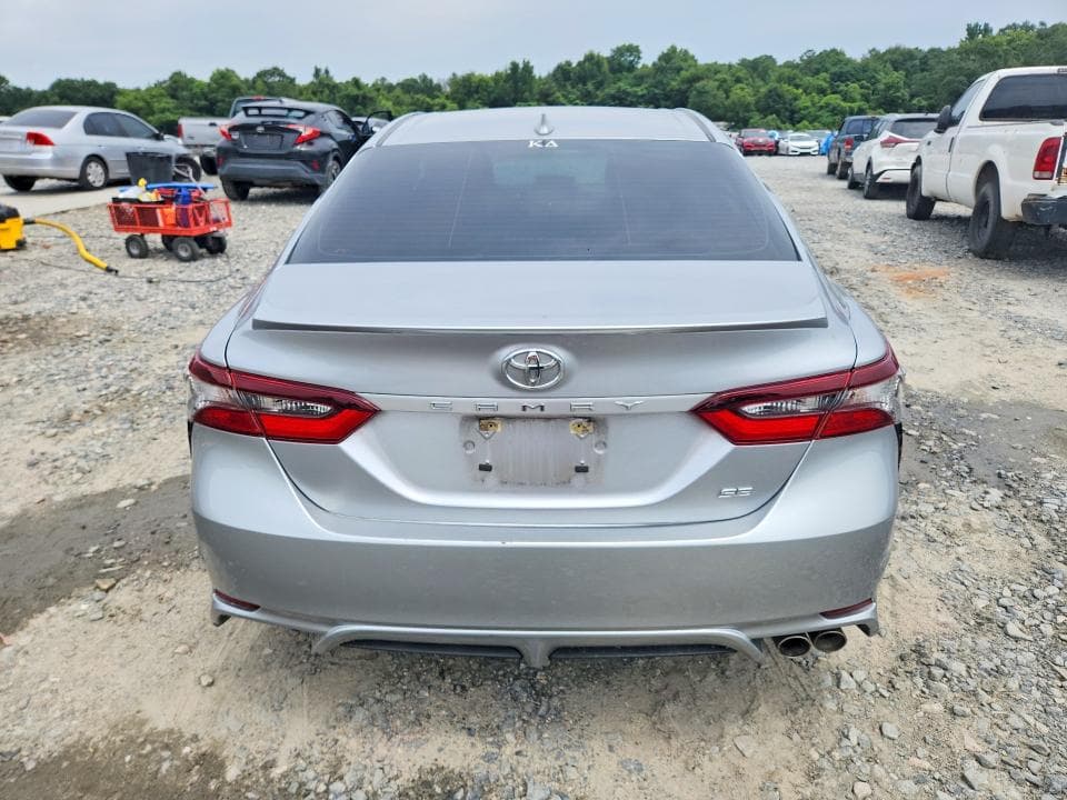 2022 TOYOTA CAMRY SE 6