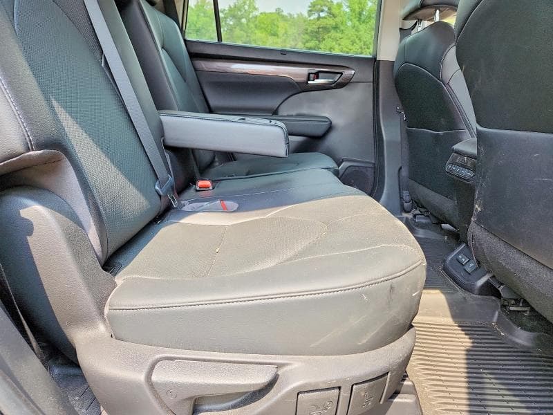 2023 TOYOTA HIGHLANDER LIMITED 11