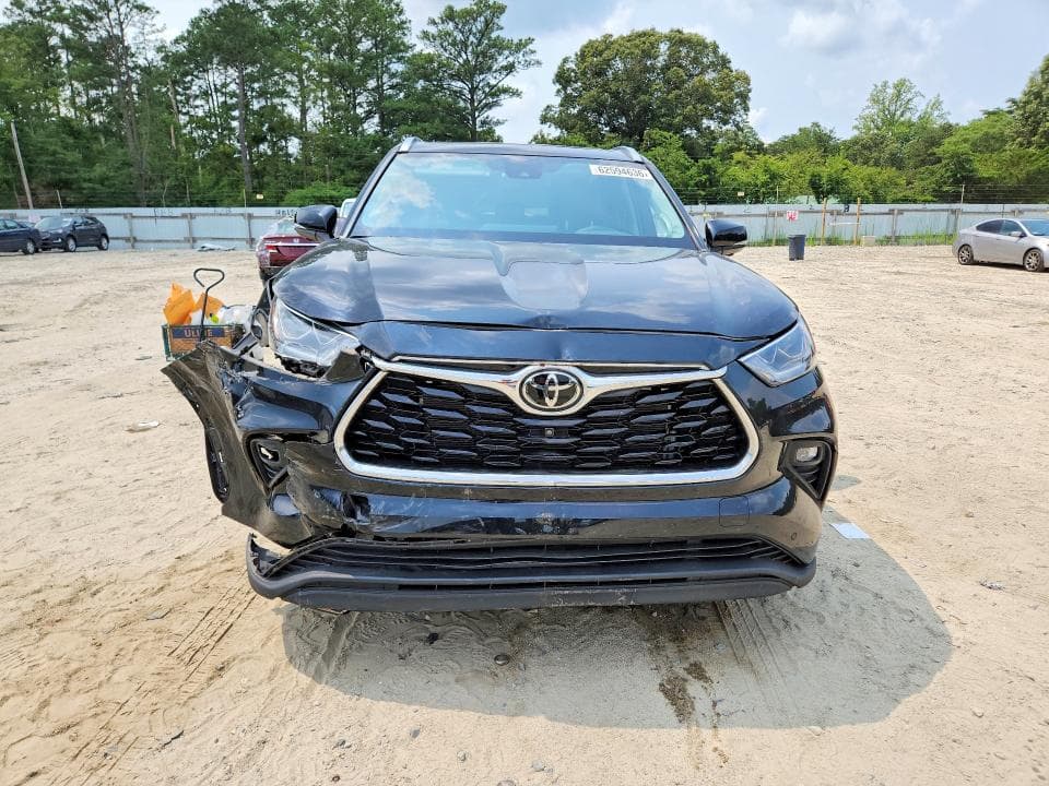 2023 TOYOTA HIGHLANDER LIMITED 5