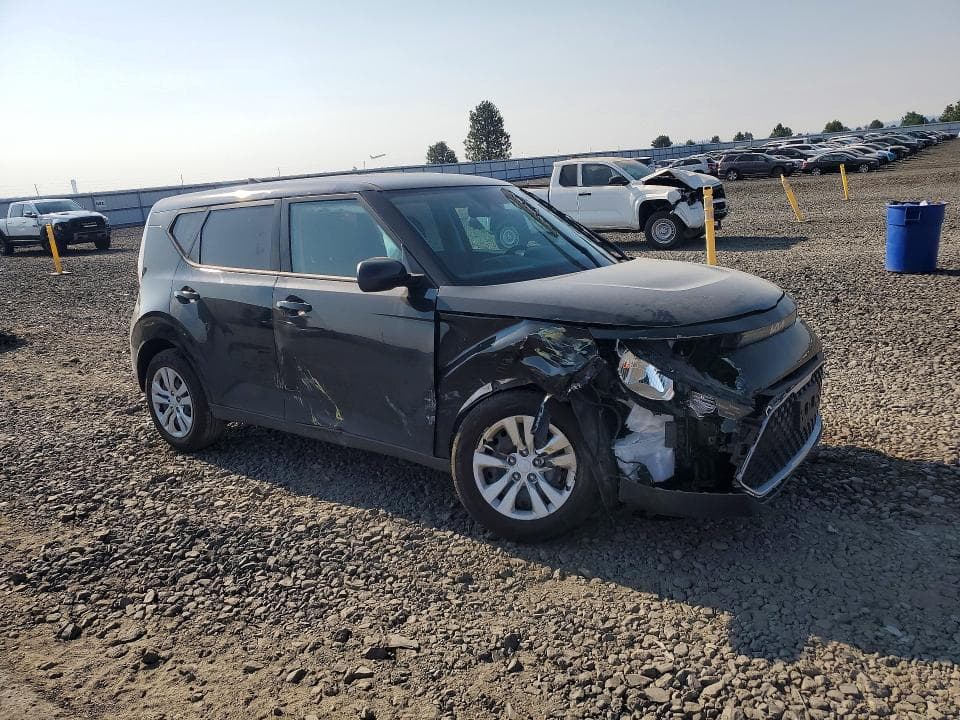 2023 KIA SOUL LX 4