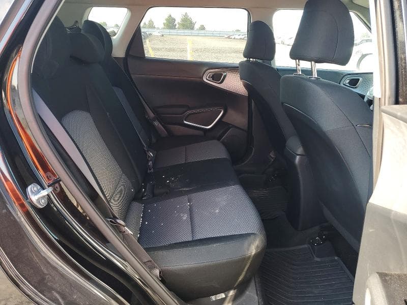 2023 KIA SOUL LX 10