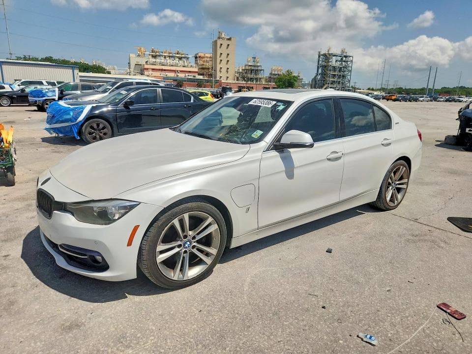 2017 BMW 330E - 1